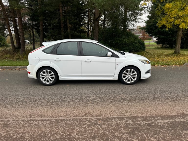 2010 Ford Focus 1.6 TDCi Zetec S 5dr [110] [DPF] HATCHBACK Diesel Manual