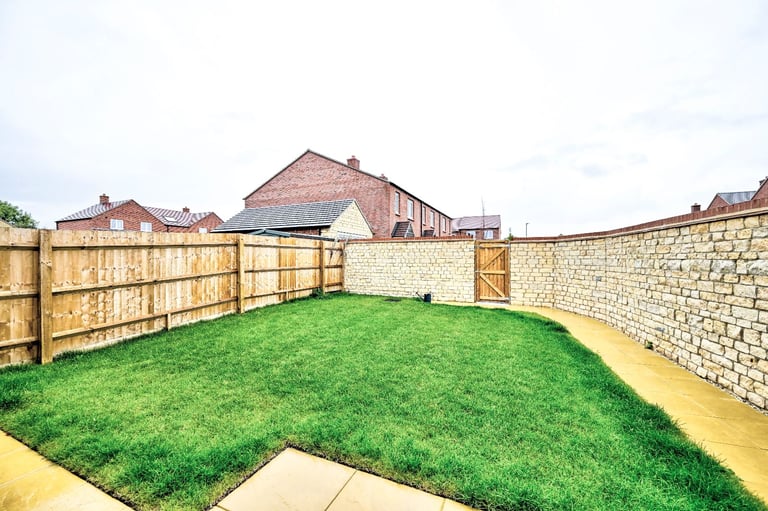 3 Bed Detached House, Ringlet Close, OX25