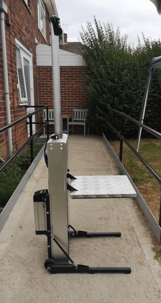 MOTORSTEP MS600 Freedom. Portable Electric Step Lift. with Built-in lithium-ion battery. As New