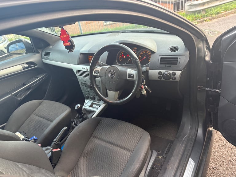 Vauxhall, ASTRA, Hatchback, 2009, Manual, 1910 (cc),3 doors - Image 8