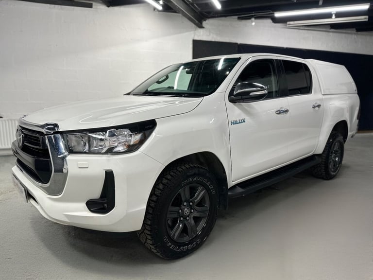2022 Toyota Hilux 2.4 D-4D Icon Pickup Double Cab 4dr Diesel Manual 4WD Euro 6 (s/s) (150 ps) PIC...