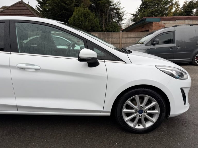 2018 Ford Fiesta 1.0 EcoBoost Titanium 5dr Auto HATCHBACK PETROL Automatic