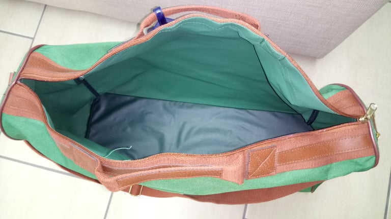 Green holdall unused