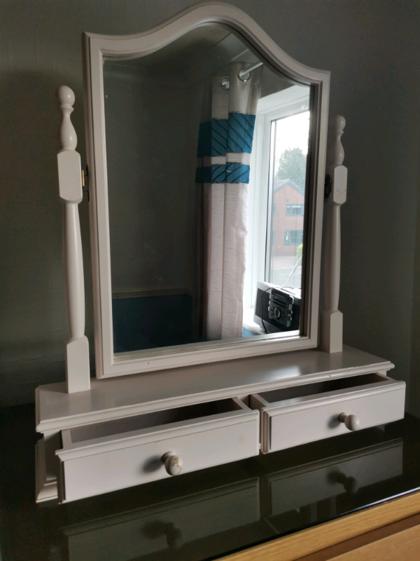 Vanity mirror with drawers 