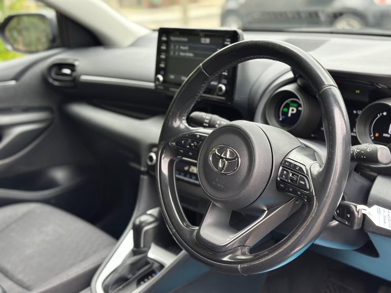 2021 Toyota Yaris 1.5 VVT-h Design E-CVT Euro 6 (s/s) 5dr HATCHBACK Petrol/Electric Hybrid Automatic