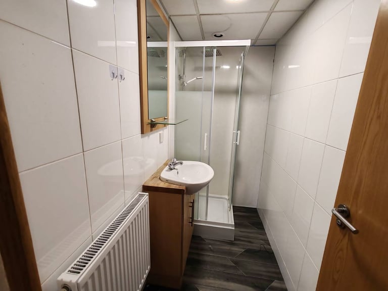 First Floor Offices For Rent (3 Offices, Kitchen & Shower/Toilet) - Nechells, Birmingham B7