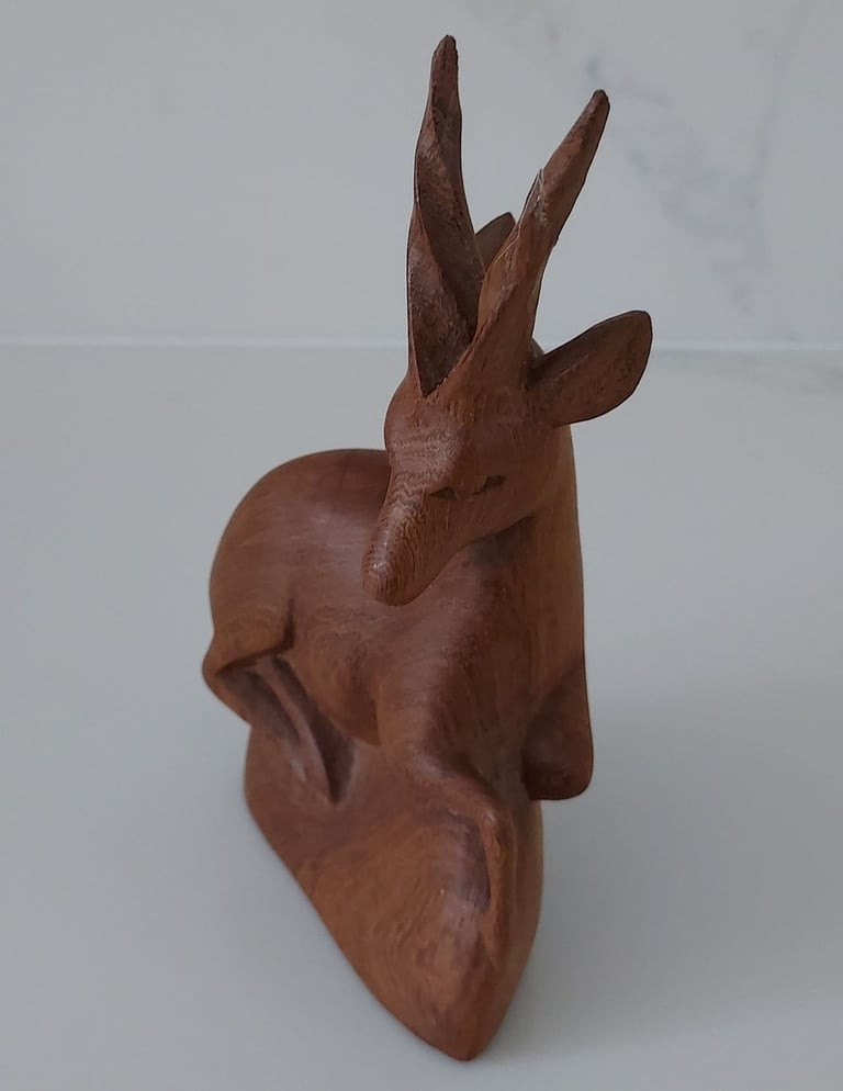 Vintage Carved Wooden Ornamental Sitting Deer 14 cm Tall