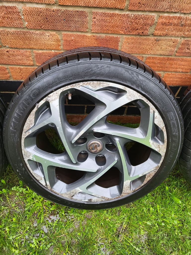 19 inch Vauxhall Insignia S Alloy wheels 