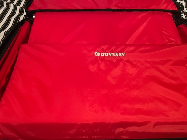 Native Instruments Traktor KONTROL S4 mk1 controller with Odyssey carry case Used (read description)