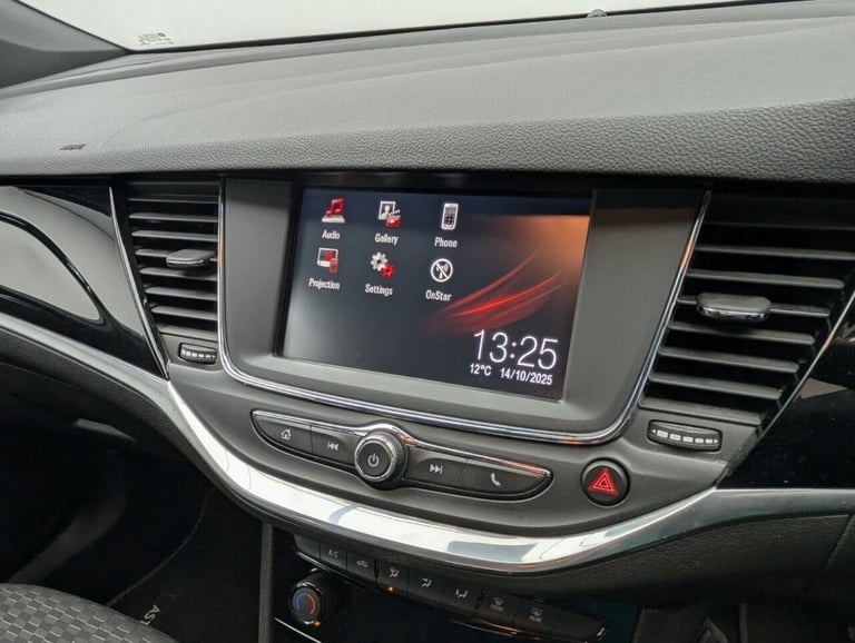 2016 Vauxhall Astra 1.6 CDTi BlueInjection SRi Hatchback 5dr Diesel Auto Euro 6 (136 ps) TINTED H...