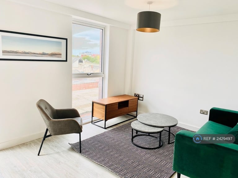 2 bedroom flat in Middlewood Plaza, Salford, M5 (2 bed) (#2429497)