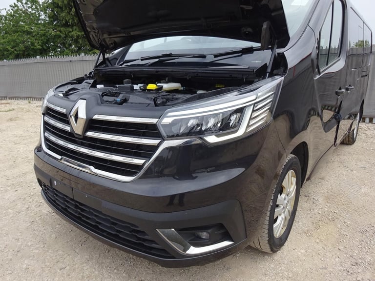 2024 24 REG RENAULT TRAFIC LL30 EXTRA BLUE DCI DIESEL AUTO MPV DAMAGED SALVAGE