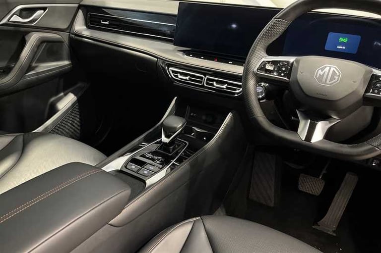 2025 MG MG HS 1.5 T-GDI Trophy 5dr DCT ESTATE PETROL Automatic