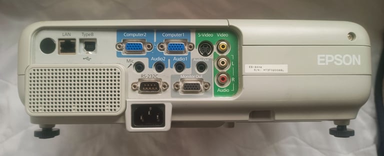 Epson LCD Projector model H353B with original remote control and power cable FAULTY