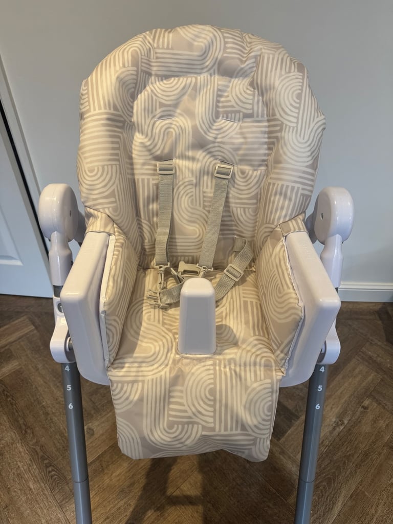 image for Mamas and papas high chair 