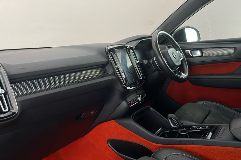  Volvo Xc40 2.0 T4 R Design Suv 5dr Petrol Auto Euro 6 s/s 190 Ps Petrol