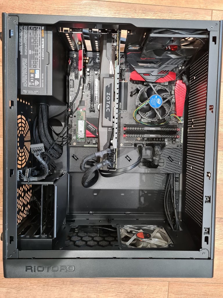 Gaming PC: Geforce GTX 1070, i7 7700k, 16Gb RAM