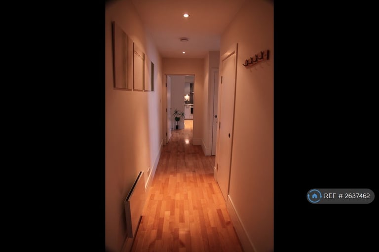 1 bedroom flat in Lockes Yard, Manchester, M1 (1 bed) (#2637462)