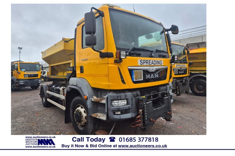 2015 MAN TG-M 18.250 SCHMIDT STRATOS 18 TON 4X4 GRITTER (EURO 6) NA Diesel Manual