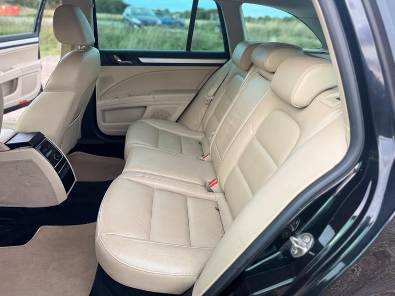 2014 Skoda Superb 2.0 TDI CR 170 Elegance 4X4 5dr DSG ESTATE DIESEL Automatic