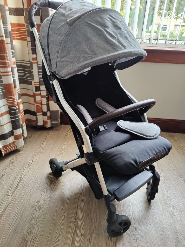 Zummi Explorer compact stroller / buggie