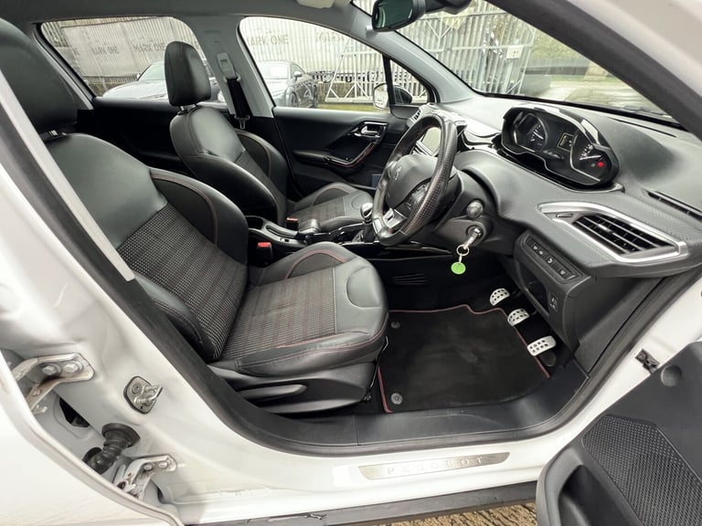 PEUGEOT 2008 1.6 BlueHDi GT Line 2017