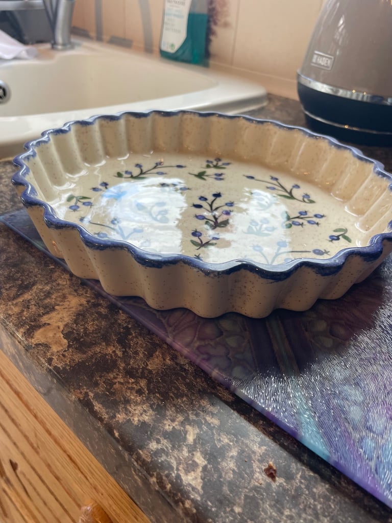 image for Pretty fluted flan dish - never used 