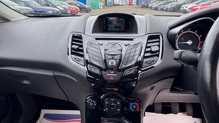 FORD FIESTA 1.0 T EcoBoost Zetec 2015