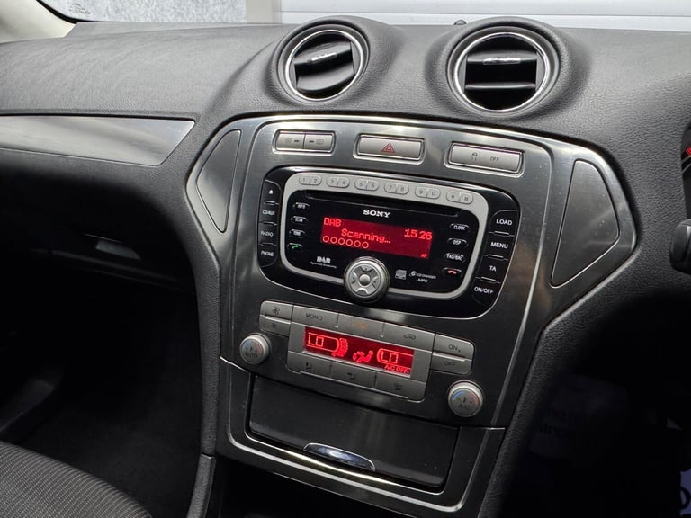 2010 Ford Mondeo 2.0 TDCi Titanium 5dr HATCHBACK Diesel Automatic