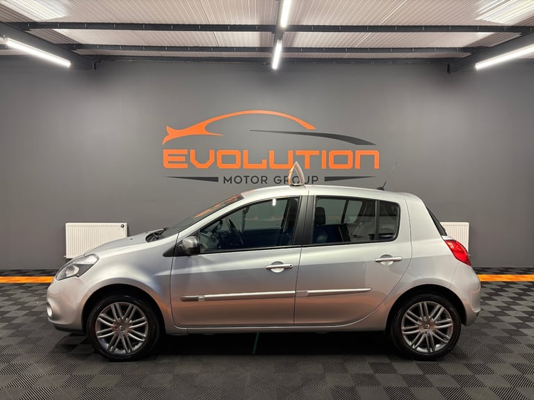 2012 Renault Clio 1.2 16V Dynamique TomTom 5dr HATCHBACK Petrol Manual