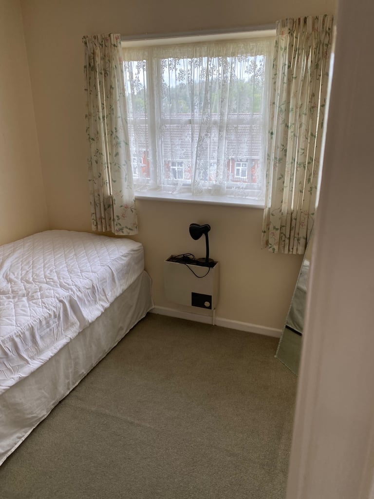 Two bed Semi Quiet Cul de Sac Close to Ashburys Train Station Off Textile Street Manchester 12 