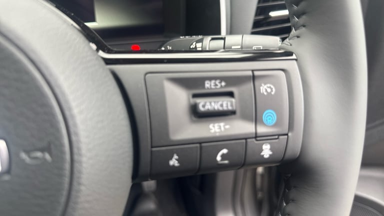 2025 Nissan Qashqai 1.3 DiG-T MH N-Connecta [Glass Roof] 5dr Petrol Hatchback Hatchback Petrol Ma...