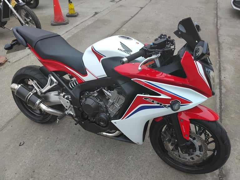 2015 15 HONDA CBR 650 FA-E CBR650 SPORTS TOURER 26k MILES NEW MOT CBR650F