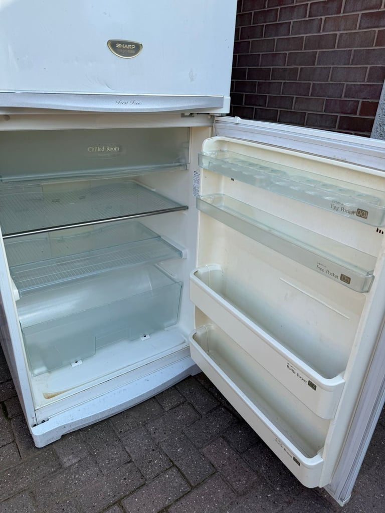 Sharp fridge freezer 