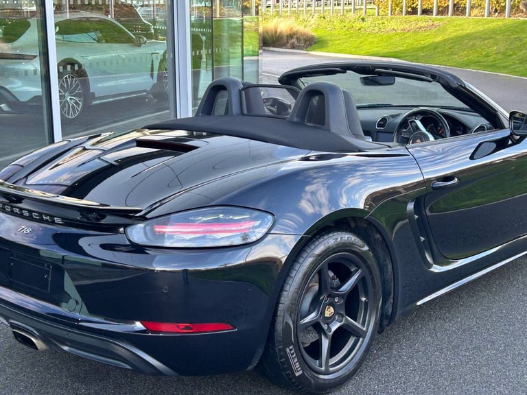 2017 Porsche Boxster 2.0 2dr CONVERTIBLE PETROL Manual