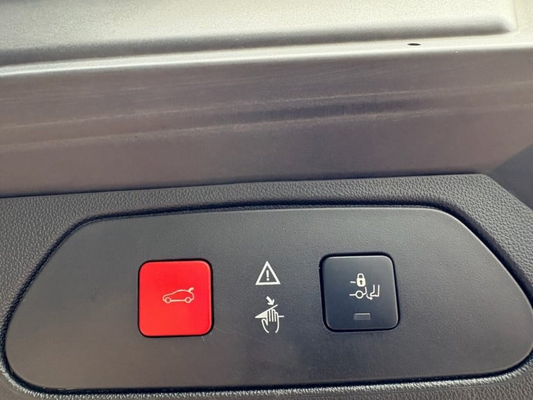 2020 70 VAUXHALL GRANDLAND X 1.2 TURBO ELITE NAV SUV 5DR PETROL MANUAL 6SPD EURO