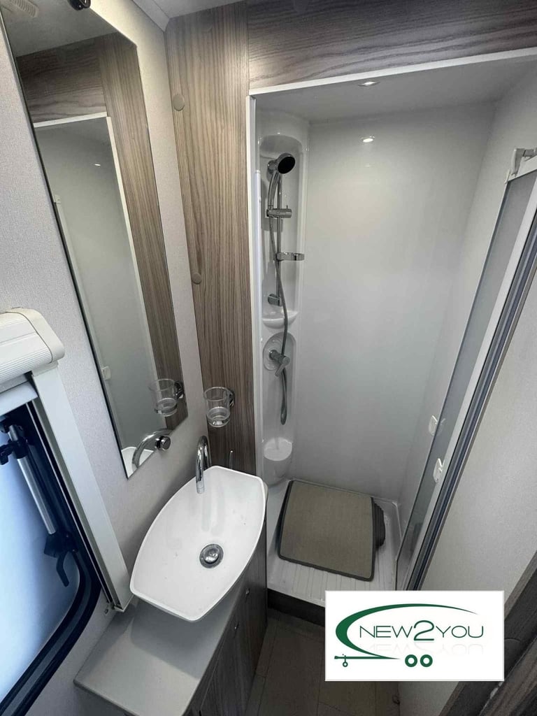 2021 Elddis Xplore 586 - 6 Berth - FIXED BUNKS Caravan - STOCK NO E168