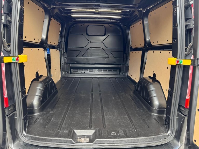 2023/23 FORD TRANSIT CUSTOM LIMITED 170PS RS EDITION AUTO SWB VAN "NO VAT"