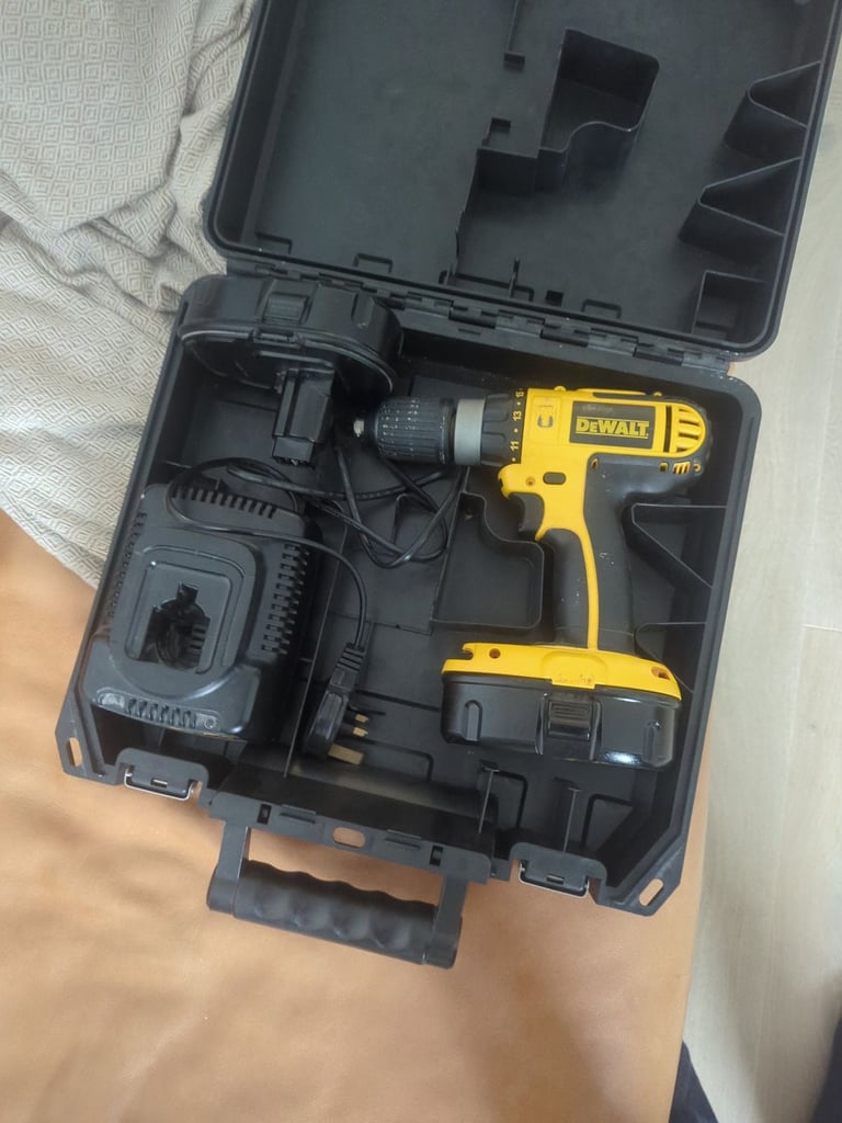 image for Battery DeWalt hammer drill with two batteries and charger