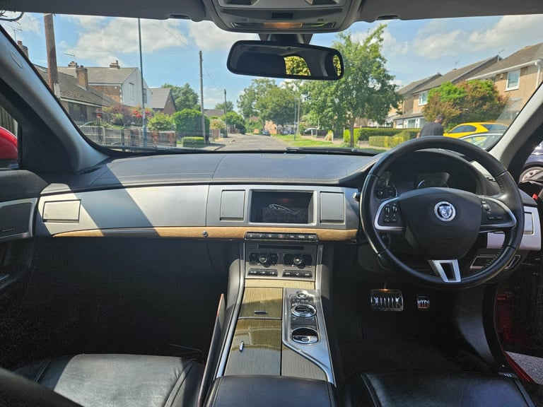 2013 Jaguar XF 2.2d [200] Premium Luxury 4dr Auto SALOON Diesel Automatic