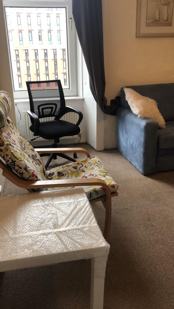 image for Flat in Byres Road 19 December - 24 January 