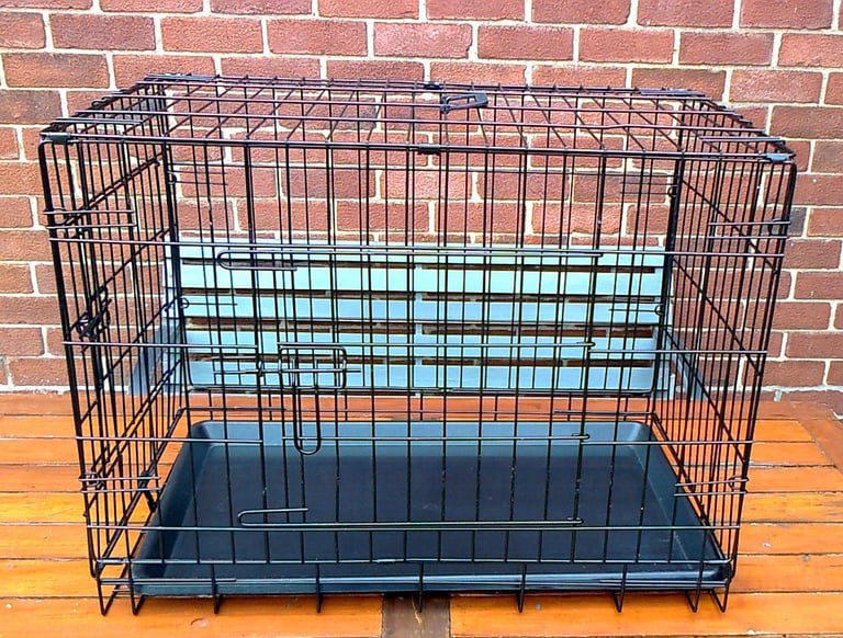 Dog Cage Crate No Text Please Medium Absolutely Like New genuinely used 4 times 2'5Lx1'10Hx1'7W.