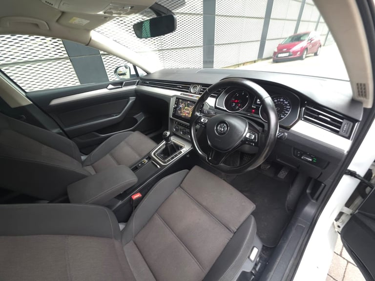 Volkswagen, PASSAT, Estate, 2018, Manual, 1598 (cc), 5 doors