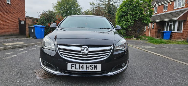 image for Vauxhall Insignia 2.0 CDTi SRi NAV 2014 Hatchback 5 Door Manual Black 4 Months MOT and £35 Road Tax