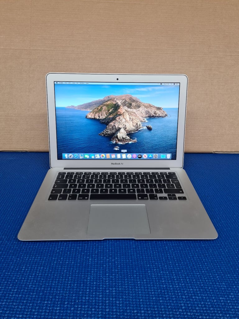 Macbook Air A1466 Yr 2015 i5 8GB Ram 128GB SSD Mac OS  Catalina  Clean A Grade