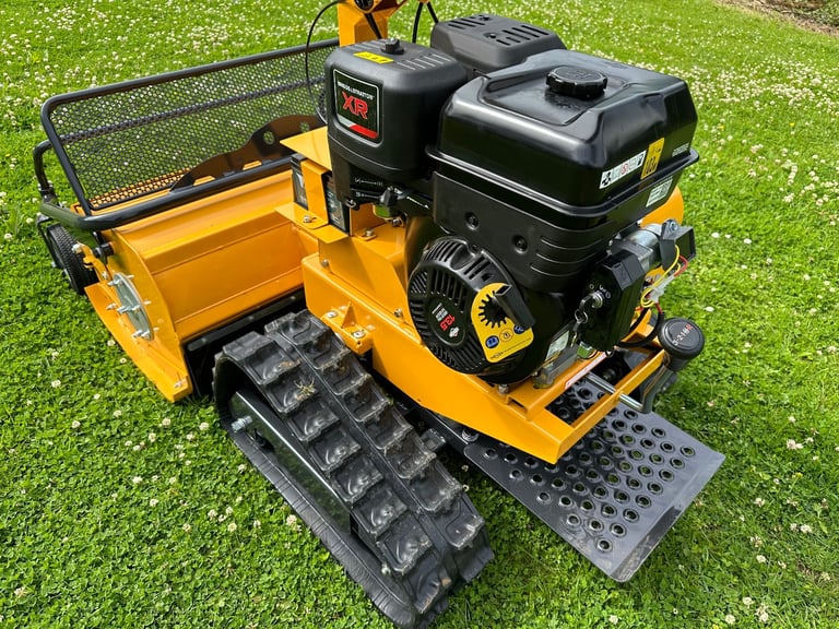 RAPTOR X Pedestrian Track Flail mower * VIDEO * Key Start 13.5HP Briggs & Stratton Engine