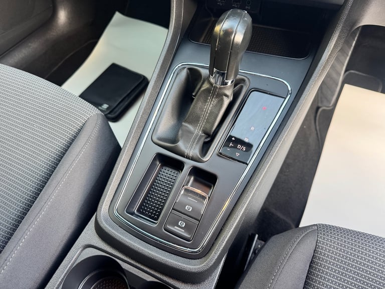 2019 SEAT Leon 1.6 TDI SE Dynamic [EZ] 5dr DSG HATCHBACK Diesel Automatic
