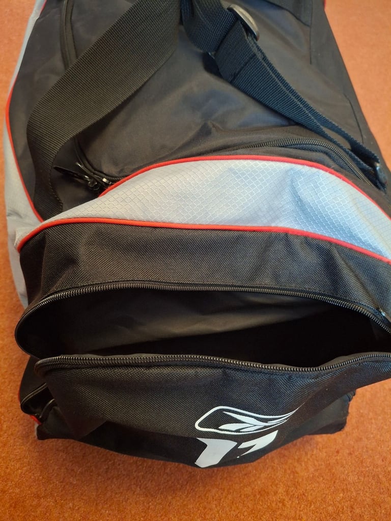Retro Wales Reebok No 17 Squad Issue Kit Bag.Wheeled with extendable handle + carrying straps.