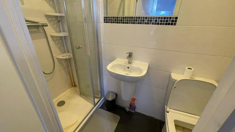 Studio flat available in Harlesden including all bills, council tax -WINCHELSEA ROAD