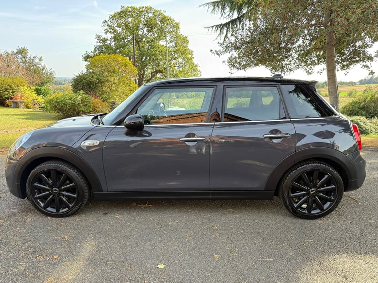 Mini, HATCHBACK, Hatchback, 2015, Manual, 1998 (cc), 5 doors. ULEZ compliant. Low mileage 